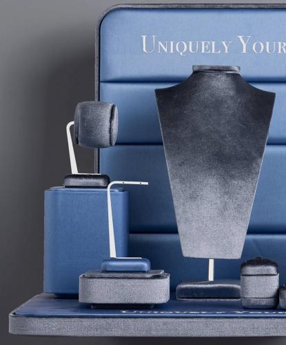 Uniquely_Yours_04